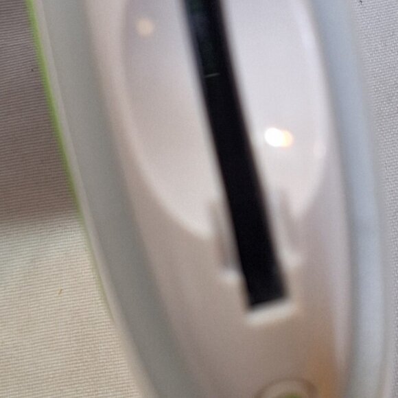 LeapFrog LeapTV Educational Video Gaming System - Picture 8 of 10